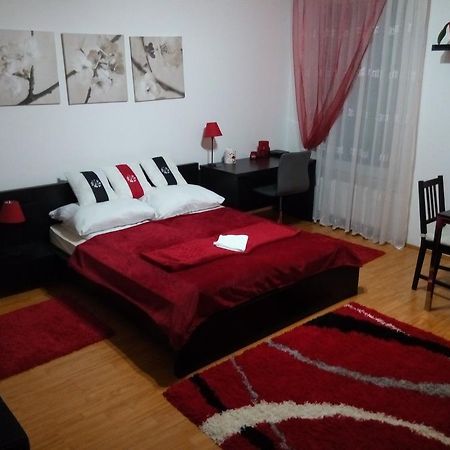 Debrecenter Apartman Room photo